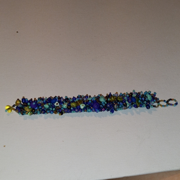 Beautiful beaded bracelet - Picture 9 of 14